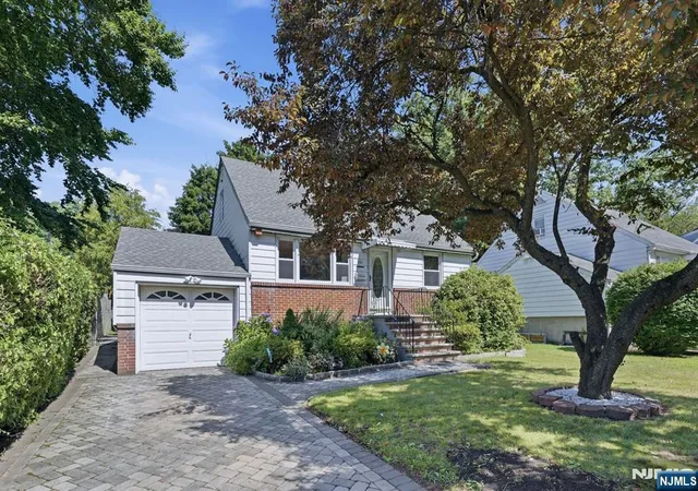 2nd image of 161 Brookdale St, Maywood, NJ 07607 | MLS# 26027207