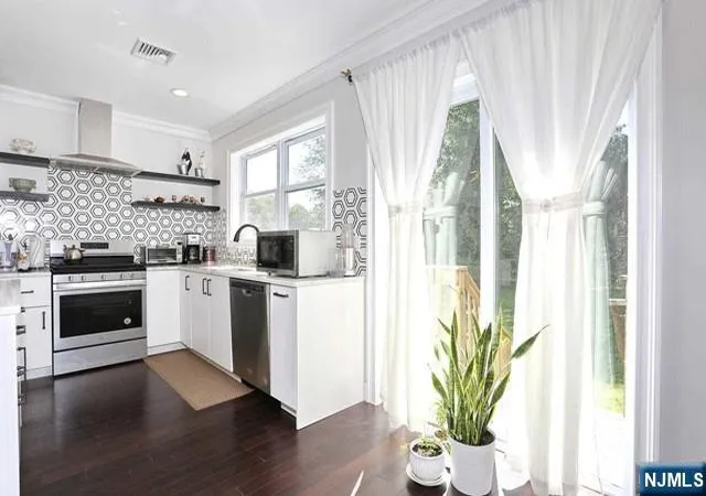 Photo 3 of Single family home for sale at 27 West St, Closter, NJ 07624 | MLS# 26027248 | Listing updated on 2026-08-24