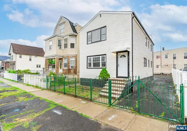 Photo 3 of Sale Pending at 284 2nd Avenue, Newark, NJ 07107 | MLS# 26027266 | Listing updated on 2026-09-08