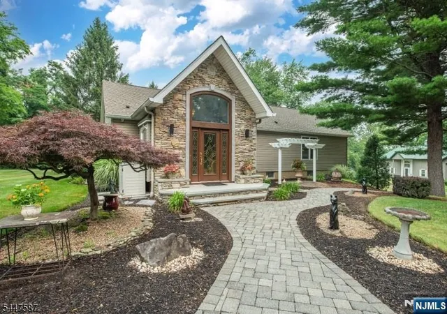 2nd image of 1 Evergreen Dr, Chester, NJ 07930 | MLS# 26027277
