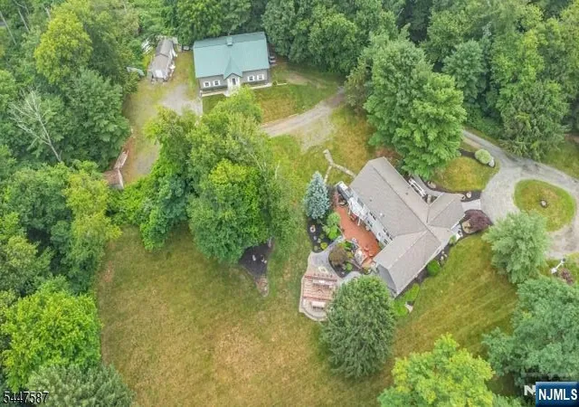 4th image of 1 Evergreen Dr, Chester, NJ 07930 | MLS# 26027277