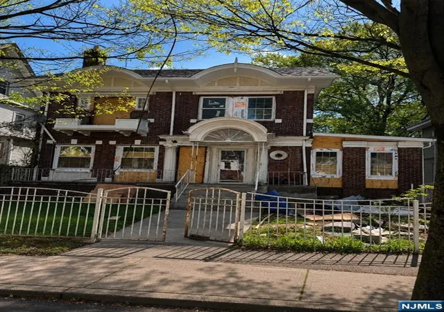 Single family home for sale at 860-862 13Th St, Newark, NJ 07108 | MLS# 26027286