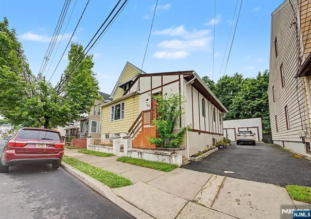 3rd image of 328 Hobart Ave, Haledon, NJ 07508 | MLS# 26027316