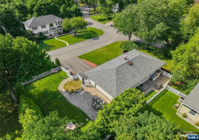 27th image of 2 Hillview Pl, Ramsey, NJ 07446 | MLS# 26027317