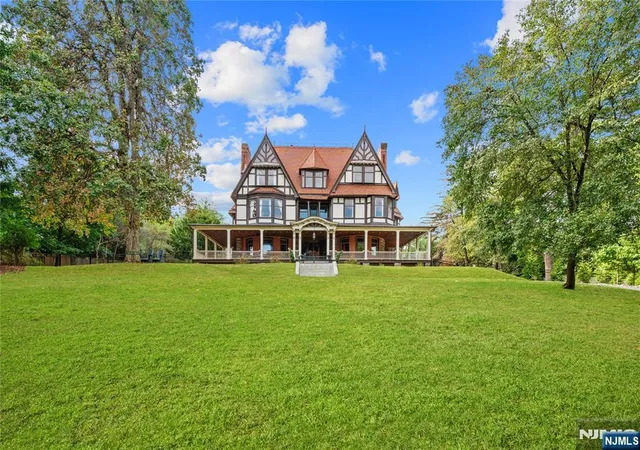 Photo 2 of Single family home for sale at 30 Mountain Ave, Montclair, NJ 07042 | MLS# 26027320 | Listing updated on 2026-08-13