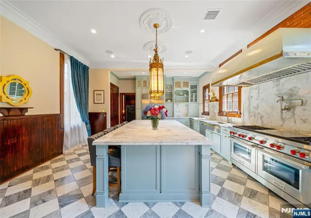 Photo 4 of Single family home for sale at 30 Mountain Ave, Montclair, NJ 07042 | MLS# 26027320 | Listing updated on 2026-09-21