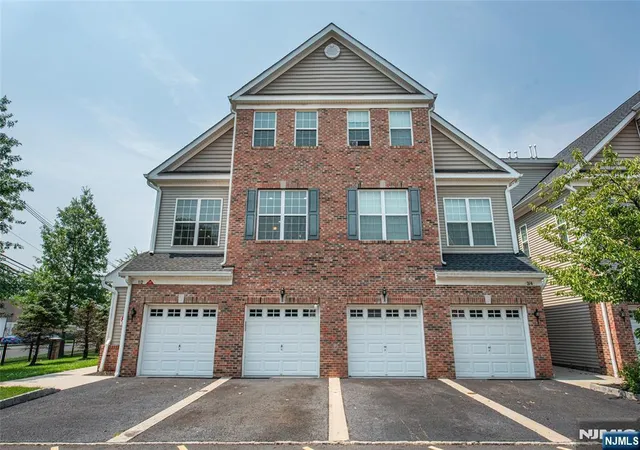 Photo 3 of Sale Pending at 2 Station Sq, Union, NJ 07083 | MLS# 26027334 | Listing updated on 2026-07-28