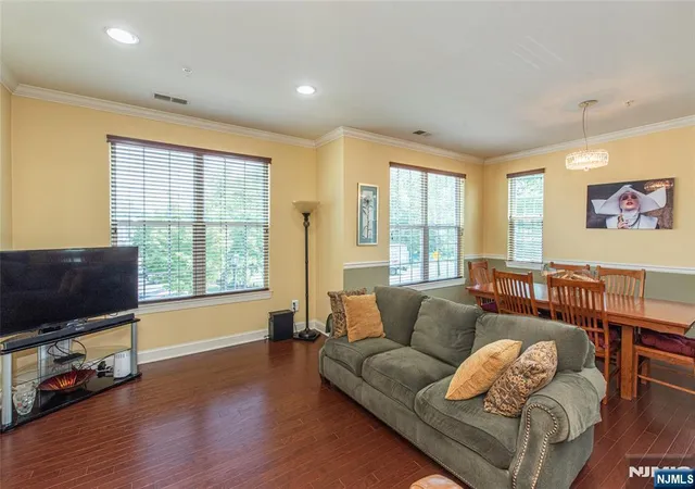 Listing Photo 5 - Condo for sale in building located at 2 Station Sq, Union, NJ 07083
