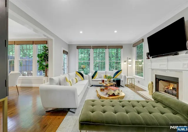 Photo 3 of Sale Pending at 709 Fieldstone Ter, Wyckoff, NJ 07481 | MLS# 26027342 | Listing updated on 2026-08-15