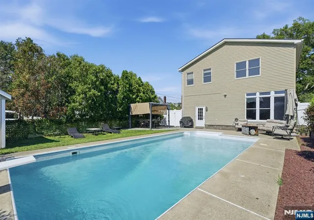 Photo 3 of Sale Pending at 930 Ramapo Ave, Pompton Lakes, NJ 07442 | MLS# 26027351 | Listing updated on 2026-08-18