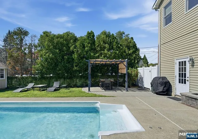 Photo 4 of Sale Pending at 930 Ramapo Ave, Pompton Lakes, NJ 07442 | MLS# 26027351 | Listing updated on 2026-08-18