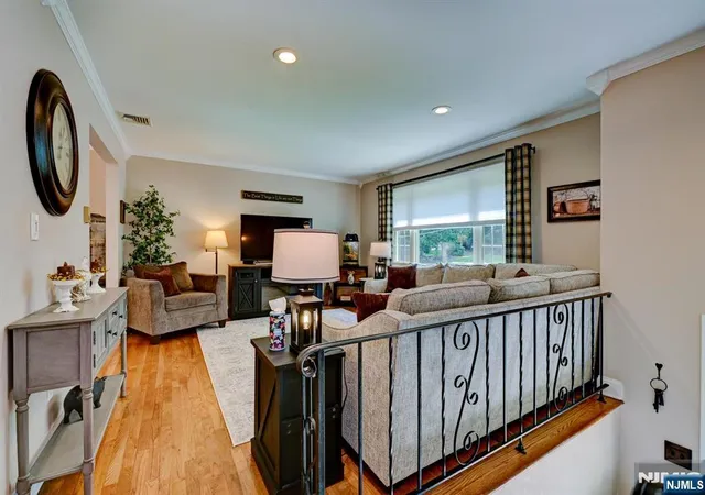 2nd image of 102 Tomahawk Trl, Sparta, NJ 07871 | MLS# 26027366