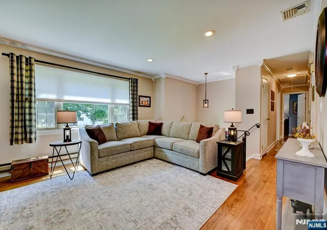 4th image of 102 Tomahawk Trl, Sparta, NJ 07871 | MLS# 26027366