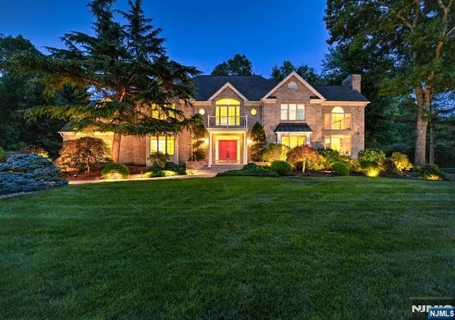 2nd image of 5 Meadow Ct, Montville Township, NJ 07045 | MLS# 26027372
