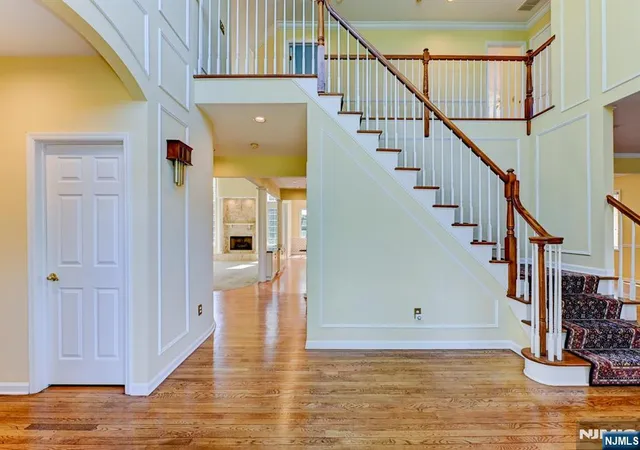 3rd image of 5 Meadow Ct, Montville Township, NJ 07045 | MLS# 26027372
