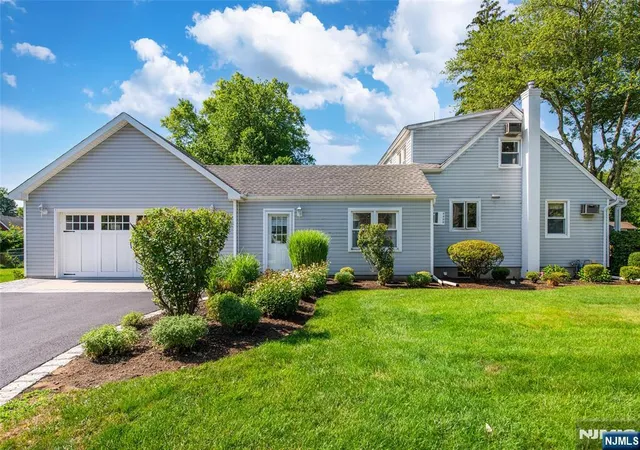 2nd image of 139 Cosman St, Township Of Washington, NJ 07676 | MLS# 26027374