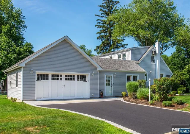Photo 3 of Sale Pending at 139 Cosman St, Township Of Washington, NJ 07676 | MLS# 26027374 | Listing updated on 2026-09-03