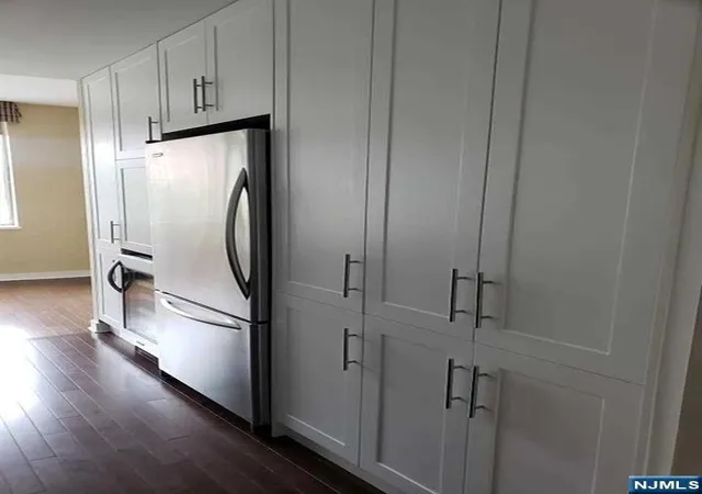 Listing Photo 5 - Condo for sale in building located at 1026 Hudson Park, Edgewater, NJ 07020 - Unit #1026