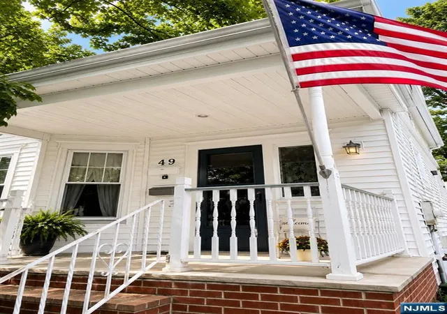 Photo 3 of Single family home for sale at 49 Stewart Ave, Kearny, NJ 07032 | MLS# 26027378 | Listing updated on 2026-09-18