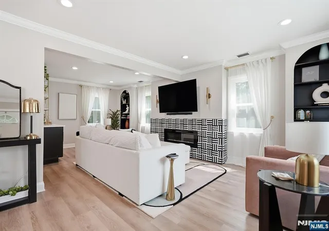 Photo 4 of Sale Pending at 14 Big Piece Rd, Fairfield, NJ 07004 | MLS# 26027382 | Listing updated on 2026-10-07