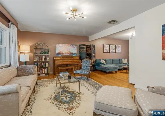 Photo 4 of Sale Pending at 372 Mckinley Blvd, Paramus, NJ 07652 | MLS# 26027403 | Listing updated on 2026-09-15