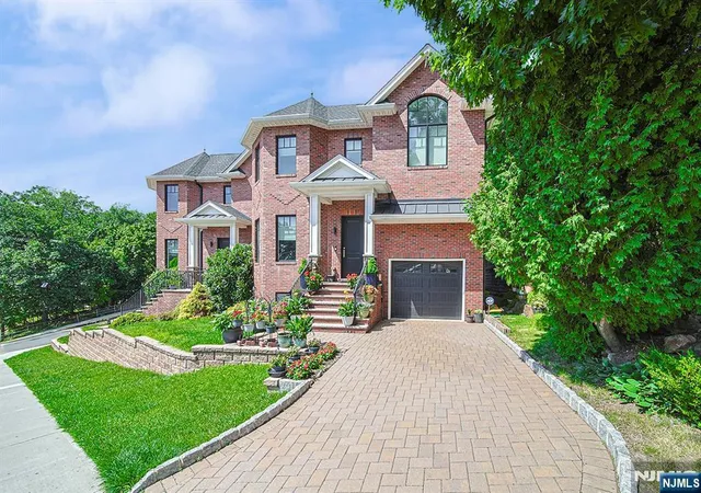 2nd image of 419 Stillwell #B, Fort Lee, NJ 07024 | MLS# 26027409