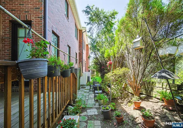 3rd image of 419 Stillwell #B, Fort Lee, NJ 07024 | MLS# 26027409