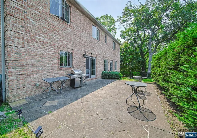 Photo 1 of Single family home for sale at 290 Mccloud Dr, Fort Lee, NJ 07024 | MLS# 26027413 | Listing updated on 2026-09-12