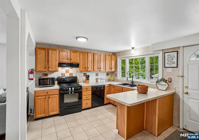 Listing Photo 4 - Condo for sale in building located at 22 1st St, North Arlington, NJ 07031