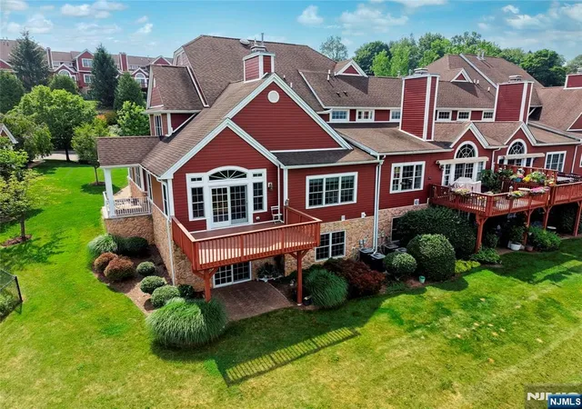 4th image of 20 Kelburn Ct, Hardyston, NJ 07419 | MLS# 26027439