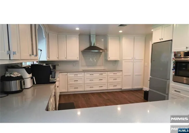 Photo 2 of Single family home for sale at 133 Reldyes Ave, Leonia, NJ 07605 | MLS# 26027445 | Listing updated on 2026-08-13