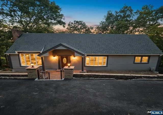 3rd image of 19 Cliffside Trl, Denville Township, NJ 07834 | MLS# 26027462