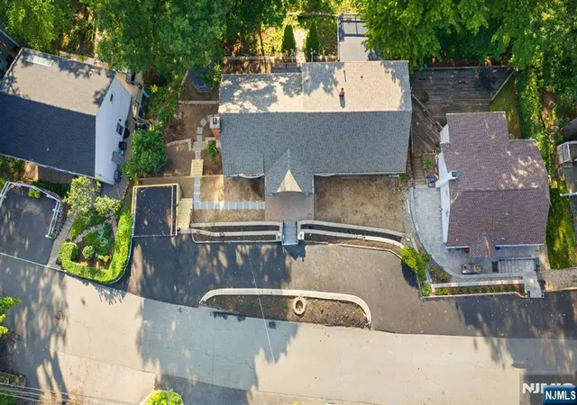 4th image of 19 Cliffside Trl, Denville Township, NJ 07834 | MLS# 26027462