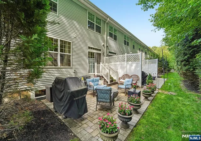 Photo 3 of Sale Pending at 24 Pineview Dr, Waldwick, NJ 07463 | MLS# 26027469 | Listing updated on 2026-08-12