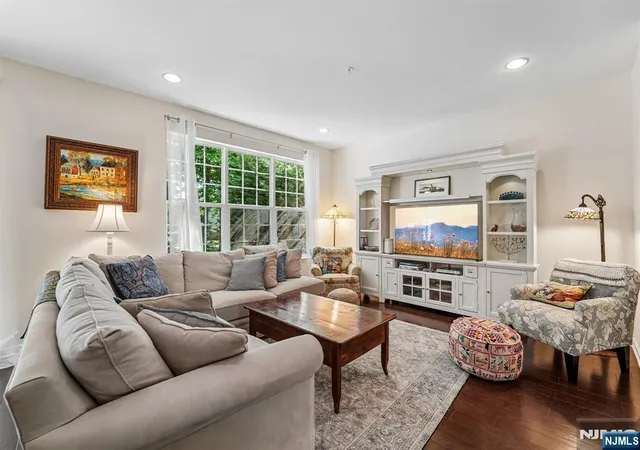 Photo 4 of Sale Pending at 24 Pineview Dr, Waldwick, NJ 07463 | MLS# 26027469 | Listing updated on 2026-08-12