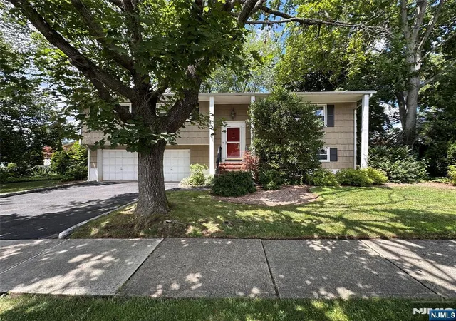 Photo 1 of Single family home for sale at 7 01 Bellair Ave, Fair Lawn, NJ 07410 | MLS# 26027502 | Listing updated on 2026-08-02