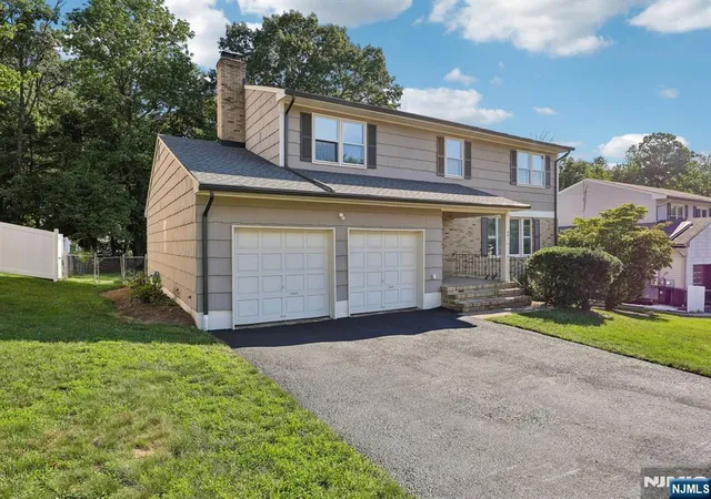 2nd image of 44 Leonhard Dr, Haledon, NJ 07508 | MLS# 26027506