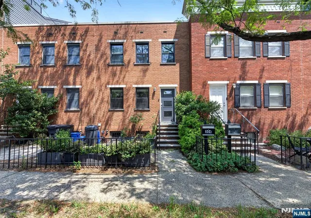 Photo 1 of Sale Pending at 304 9th St, Jersey City, NJ 07302 | MLS# 26027532 | Listing updated on 2026-08-31