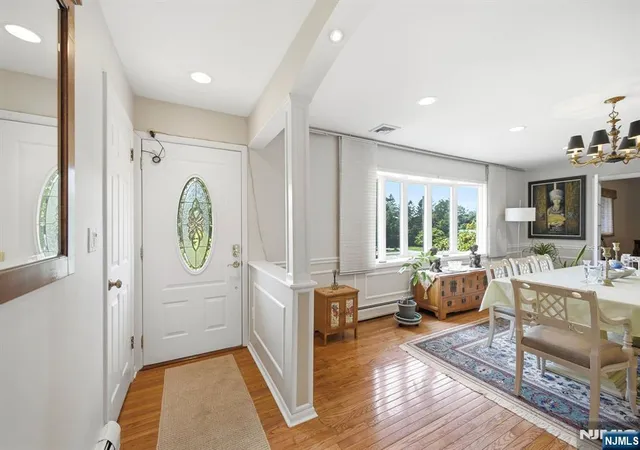 Photo 3 of Sale Pending at 39 Fox Hl Rd, Upper Saddle River, NJ 07458 | MLS# 26027533 | Listing updated on 2026-08-06