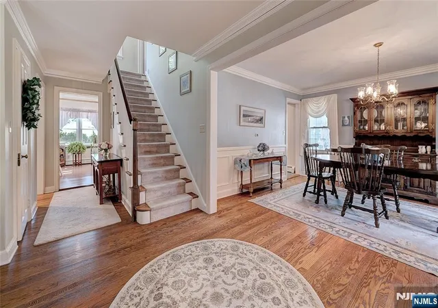 Photo 4 of Sale Pending at 5 Birdseye Glen, Verona, NJ 07044 | MLS# 26027540 | Listing updated on 2026-08-11