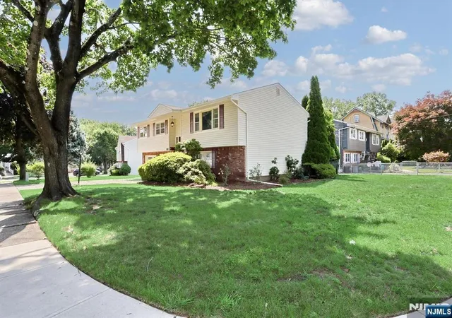 36th image of 294 Kastler Ct, New Milford, NJ 07646 | MLS# 26027546