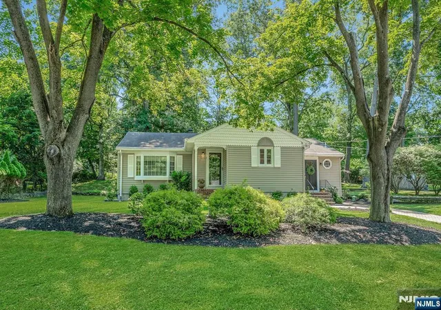 1st image of 21 Hickory Dr, Oakland, NJ 07436 | MLS# 26027553