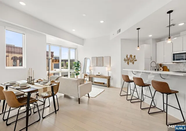 2nd image of 332 Newark Ave #4A, Jersey City, NJ 07302 | MLS# 26027555
