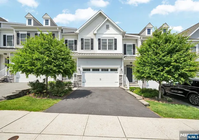 Photo 1 of Sale Pending at 6 Hickory Ct, Cedar Grove, NJ 07009 | MLS# 26027560 | Listing updated on 2026-07-30