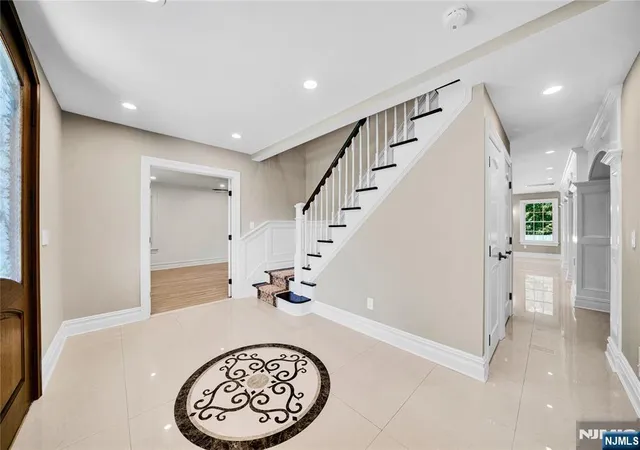 2nd image of 3 Bromley Ct, Montville Township, NJ 07045 | MLS# 26027581