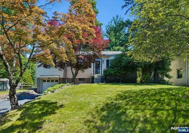 Photo 3 of Sale Pending at 74 Minnehaha, Oakland, NJ 07436 | MLS# 26027590 | Listing updated on 2026-08-23