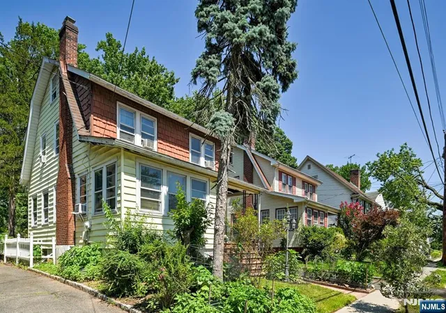 Photo 3 of Single family home for sale at 47 Boyden Pkwy, Maplewood, NJ 07040 | MLS# 26027602 | Listing updated on 2026-08-23