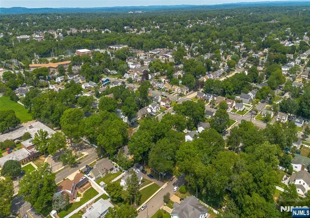 40th image of 800 Asbury St, New Milford, NJ 07646 | MLS# 26027604
