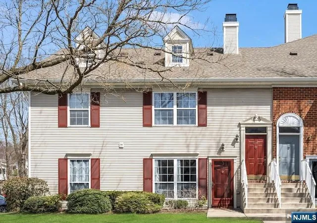 Photo 1 of Sale Pending at 1041 Cumberland Ct, Mahwah, NJ 07430 | MLS# 26027613 | Listing updated on 2026-08-19