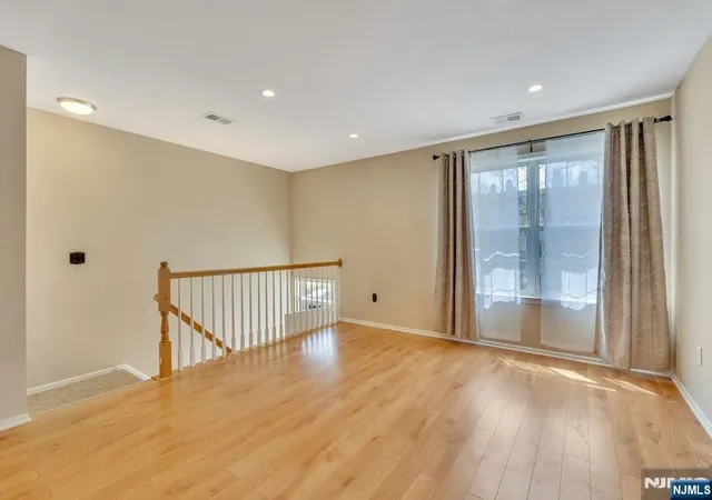 Photo 3 of Sale Pending at 1041 Cumberland Ct, Mahwah, NJ 07430 | MLS# 26027613 | Listing updated on 2026-08-19